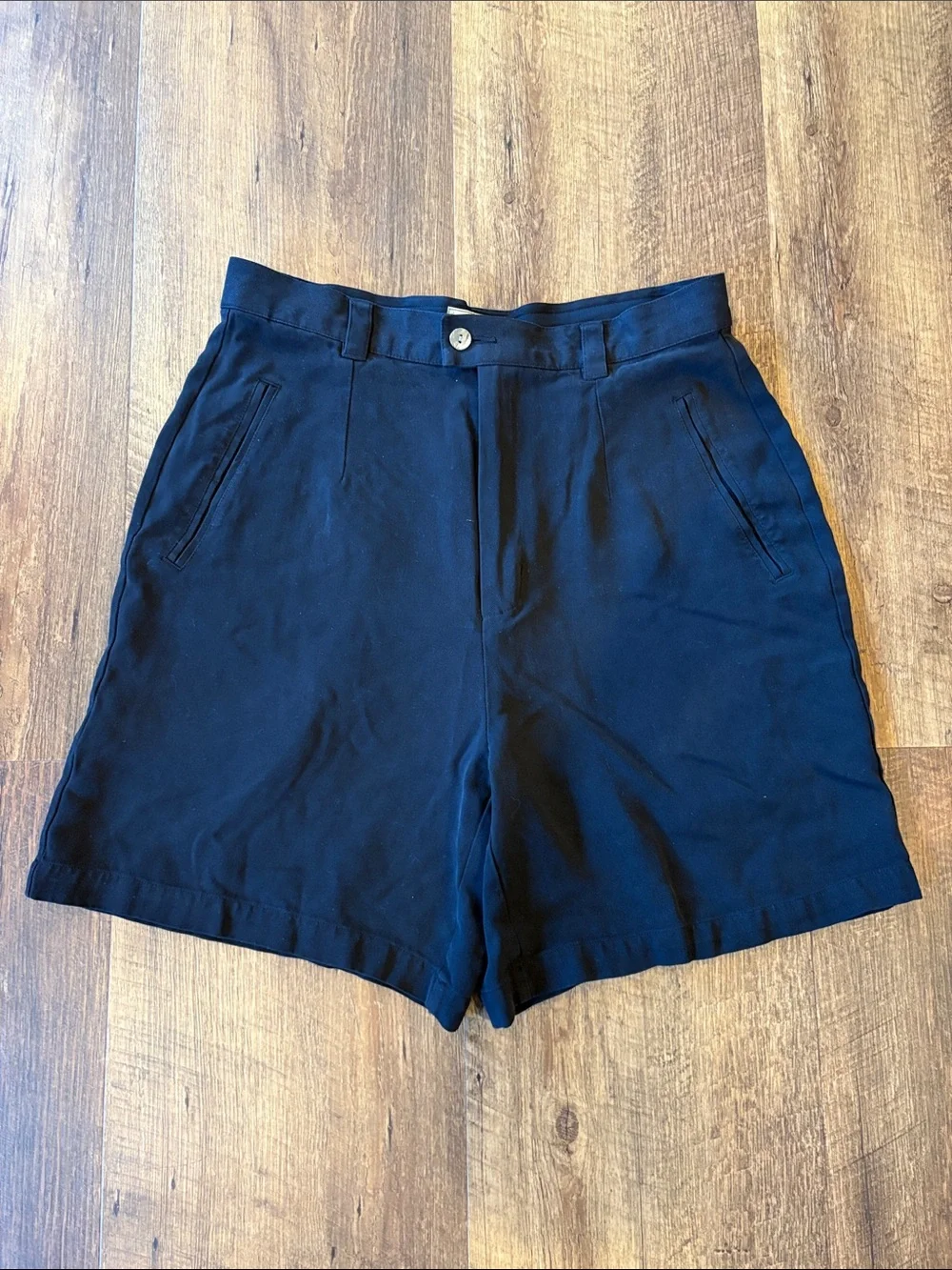 Tommy Bahama Black High Waist Women’s Shorts Size 10